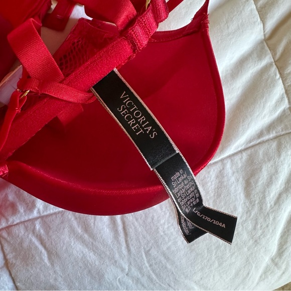 NWT NEVER WORN Red Lingerie - Picture 5 of 5